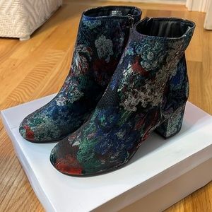Women’s ankle boots